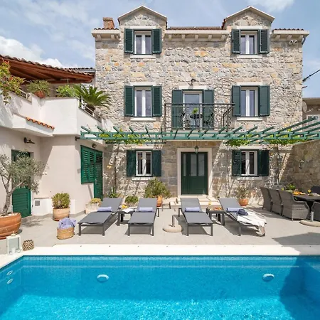 New Filipetti In Center, 4 En-suite Bedrooms Charming Stone House, Heated Private Pool, 600m From