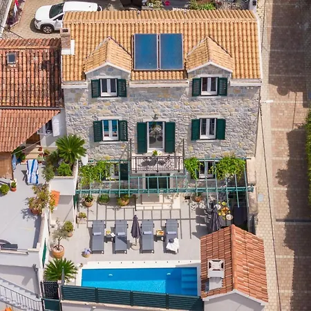 New Filipetti In Center, 4 En-suite Bedrooms Charming Stone House, Heated Private Pool, 600m From