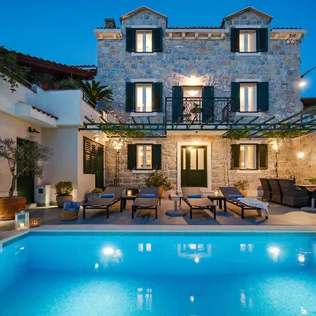 New Filipetti In Center, 4 En-suite Bedrooms Charming Stone House, Heated Private Pool, 600m From * Makarska