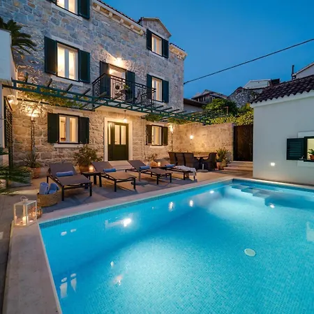 New Filipetti In Center, 4 En-suite Bedrooms Charming Stone House, Heated Private Pool, 600m From