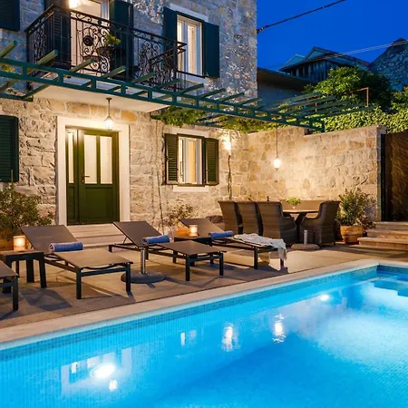 New Filipetti In Center, 4 En-suite Bedrooms Charming Stone House, Heated Private Pool, 600m From Villa *