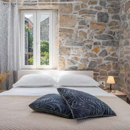 New Filipetti In Center, 4 En-suite Bedrooms Charming Stone House, Heated Private Pool, 600m From