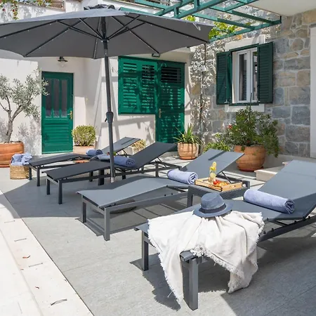 New Filipetti In Center, 4 En-suite Bedrooms Charming Stone House, Heated Private Pool, 600m From Villa *