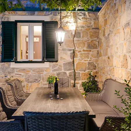 Villa New Filipetti In Center, 4 En-suite Bedrooms Charming Stone House, Heated Private Pool, 600m From