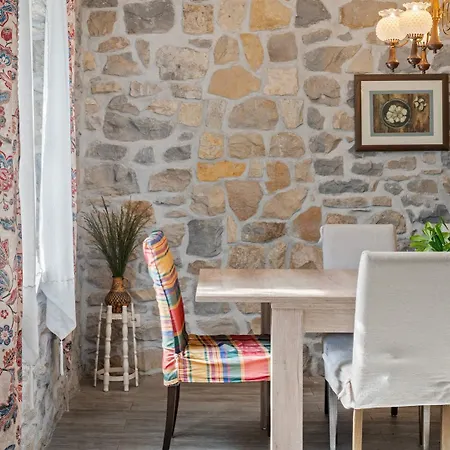 New Filipetti In Center, 4 En-suite Bedrooms Charming Stone House, Heated Private Pool, 600m From Villa