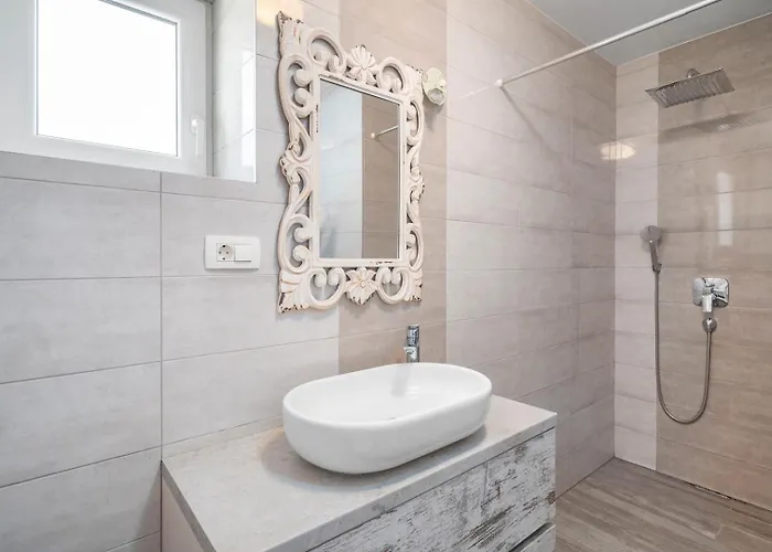 Filipetti In Center, 4 En-suite Bedrooms Charming Stone House, Heated Private Pool, 600m From Villa *