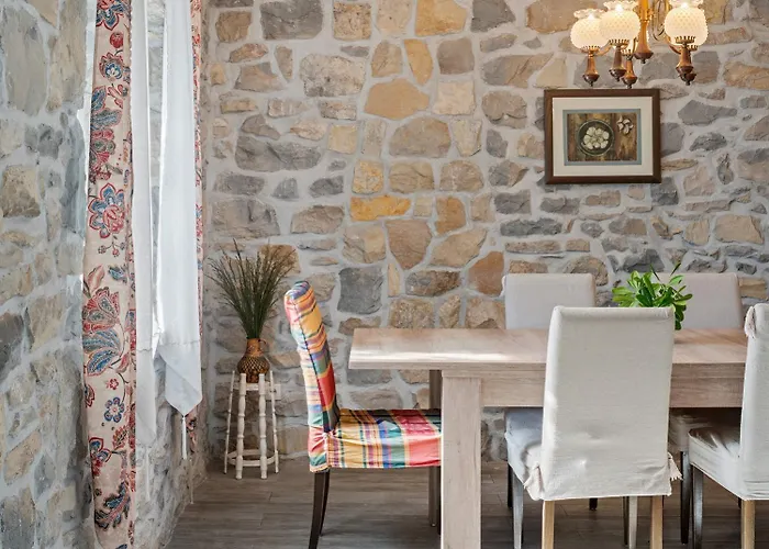 Filipetti In Center, 4 En-suite Bedrooms Charming Stone House, Heated Private Pool, 600m From Villa