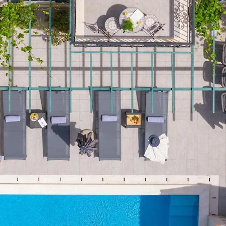 Filipetti In Center, 4 En-suite Bedrooms Charming Stone House, Heated Private Pool, 600m From Villa