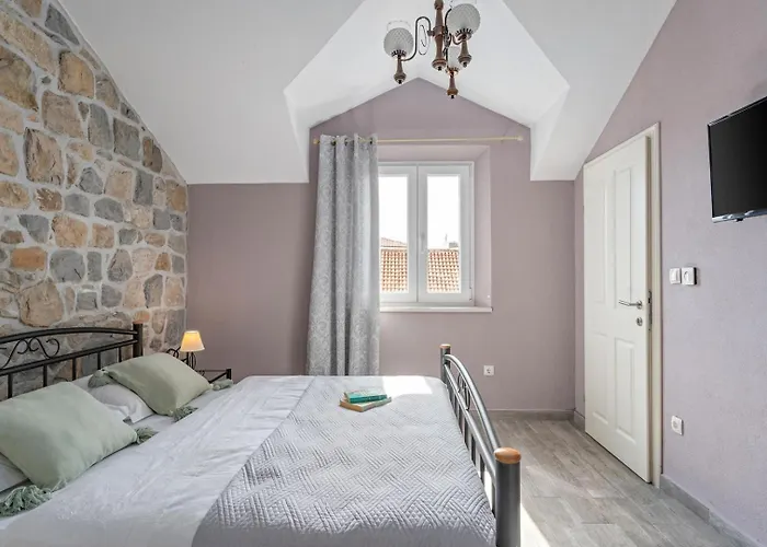 Filipetti In Center, 4 En-suite Bedrooms Charming Stone House, Heated Private Pool, 600m From