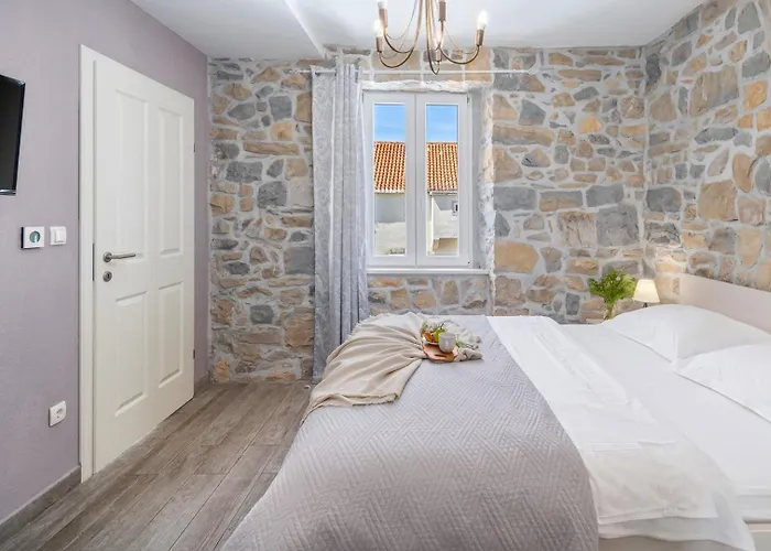 Filipetti In Center, 4 En-suite Bedrooms Charming Stone House, Heated Private Pool, 600m From