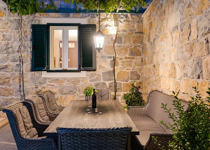 Villa Filipetti In Center, 4 En-suite Bedrooms Charming Stone House, Heated Private Pool, 600m From